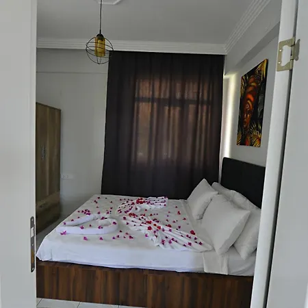 Lion King 1 Apartment Side