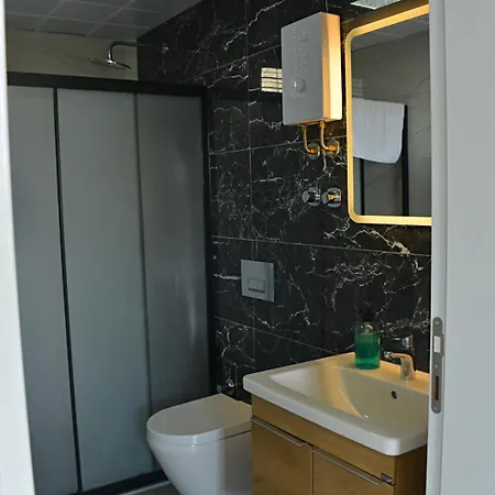 Lion King 1 Apartament Side